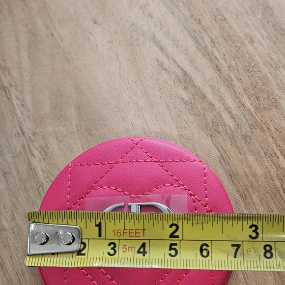 Christian Dior Pink Quilted Compact Case - Picture 4 of 7